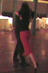 Women must exteng the leg in tango